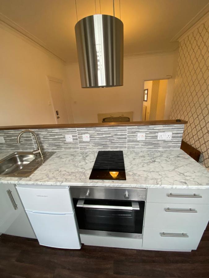 The Walnut Suite Lovely One Bedroom Flat In Stoke. Plymouth Esterno foto