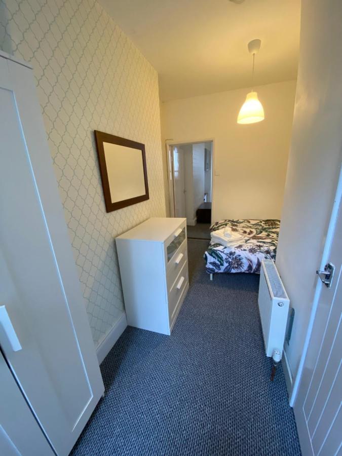The Walnut Suite Lovely One Bedroom Flat In Stoke. Plymouth Esterno foto