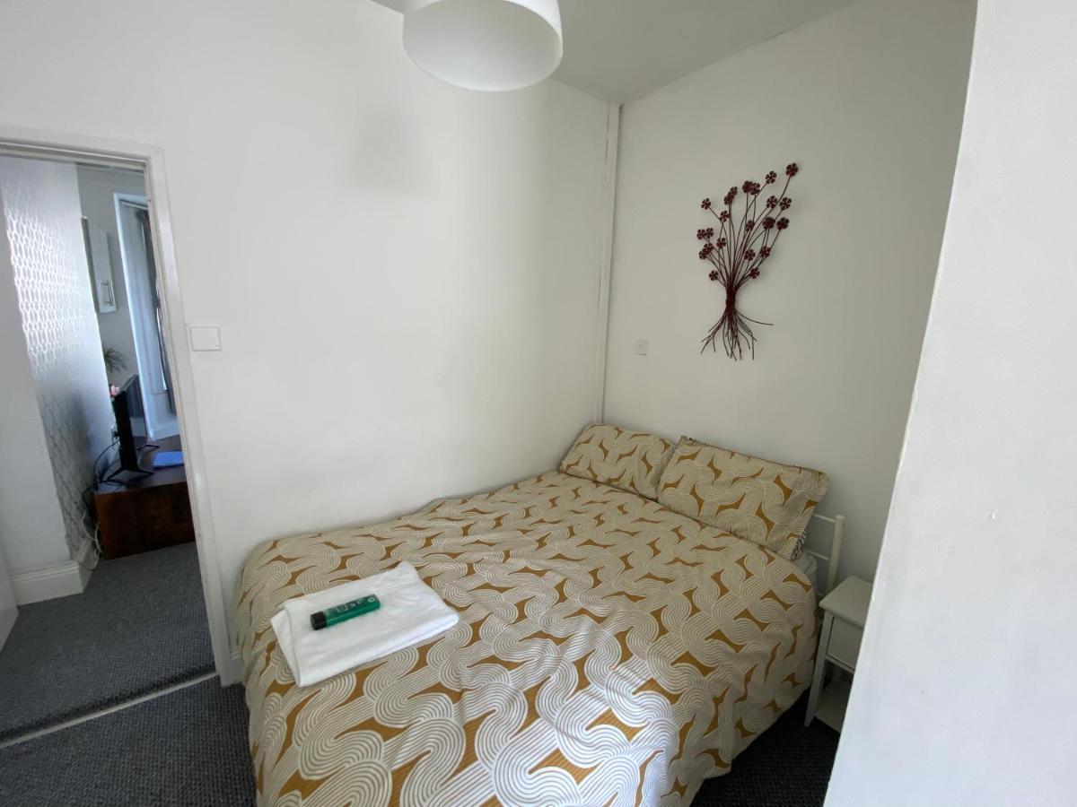 The Walnut Suite Lovely One Bedroom Flat In Stoke. Plymouth Esterno foto