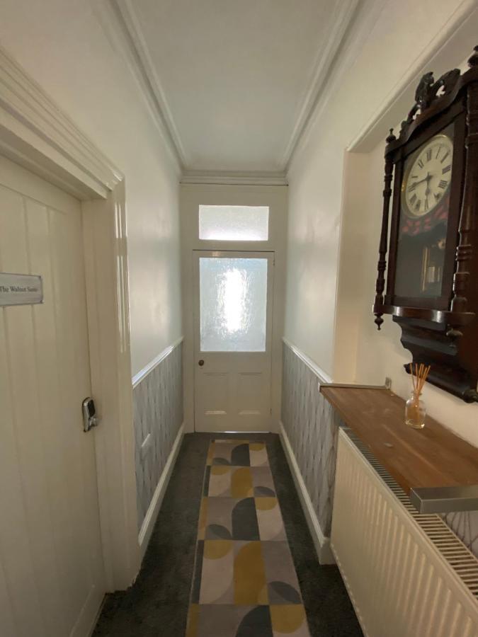 The Walnut Suite Lovely One Bedroom Flat In Stoke. Plymouth Esterno foto