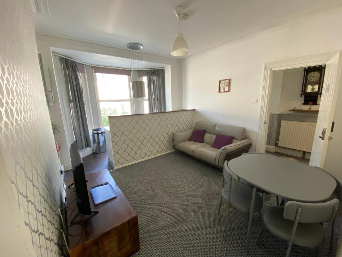 The Walnut Suite Lovely One Bedroom Flat In Stoke. Plymouth Esterno foto