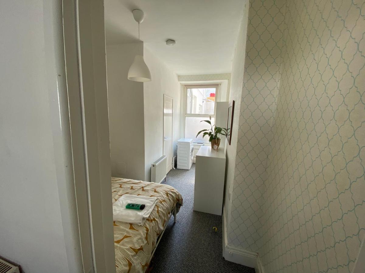 The Walnut Suite Lovely One Bedroom Flat In Stoke. Plymouth Esterno foto