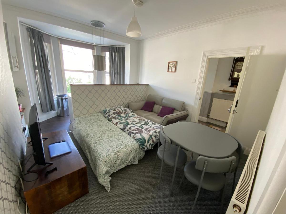 The Walnut Suite Lovely One Bedroom Flat In Stoke. Plymouth Esterno foto